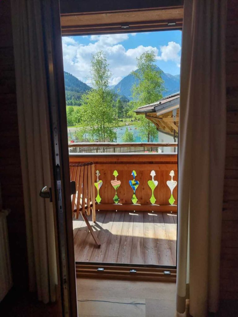 Vom Bauernhof rauf auf die Alm ✶ Hinterrohrgut Appartements in Flachau